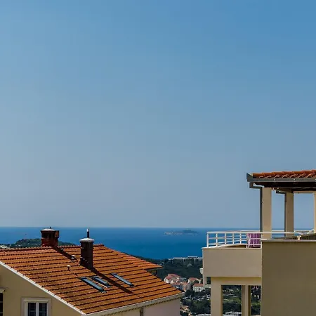 Life - One Bedroom With Balcony And Sea View ドゥブロブニク