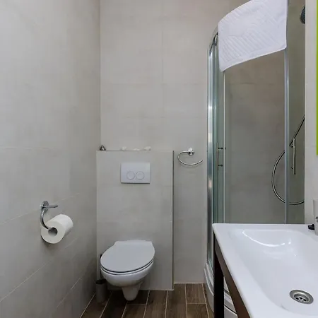 Life - One Bedroom With Balcony And Sea View *