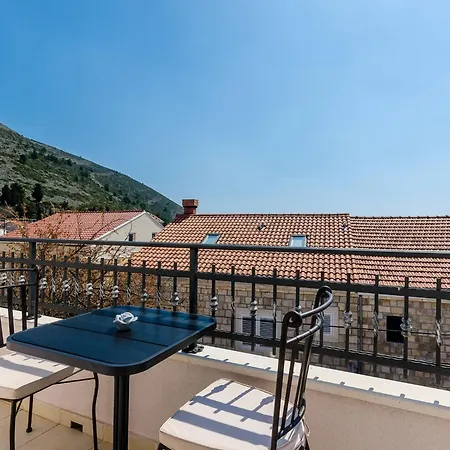 Life - One Bedroom With Balcony And Sea View Dubrovnik