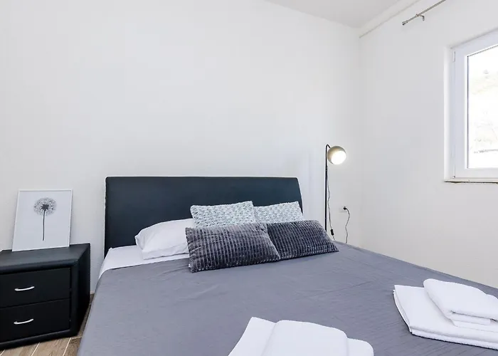 Life - One Bedroom With Balcony And Sea View * Ντουμπρόβνικ