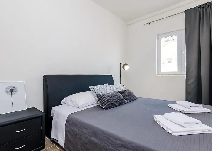 Life - One Bedroom With Balcony And Sea View Ντουμπρόβνικ