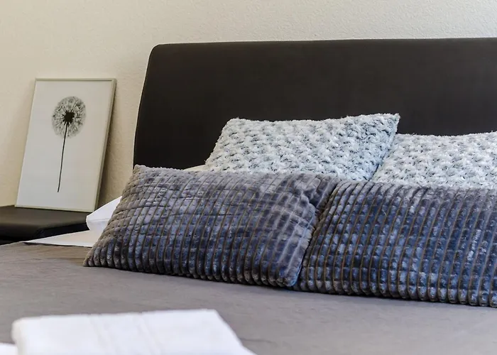 Life - One Bedroom With Balcony And Sea View *