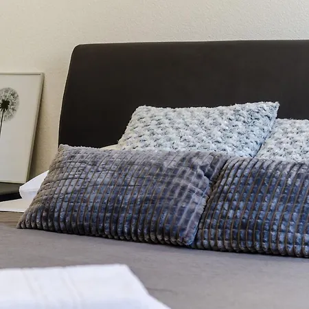 Life - One Bedroom With Balcony And Sea View *